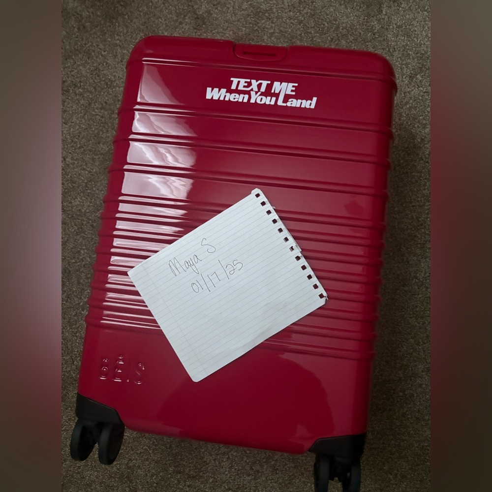 Text Me When You Land Red Carryon